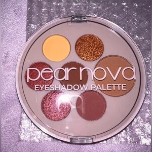 Pear Nova Eyeshadow Palette